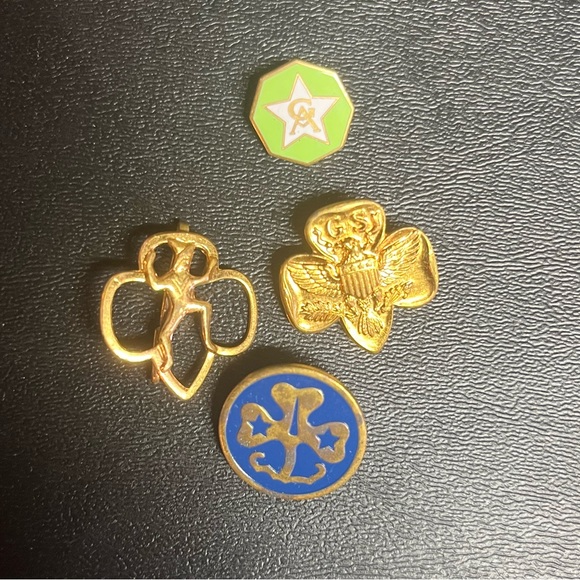 Girl Scout Other - Girl Scout vintage pins